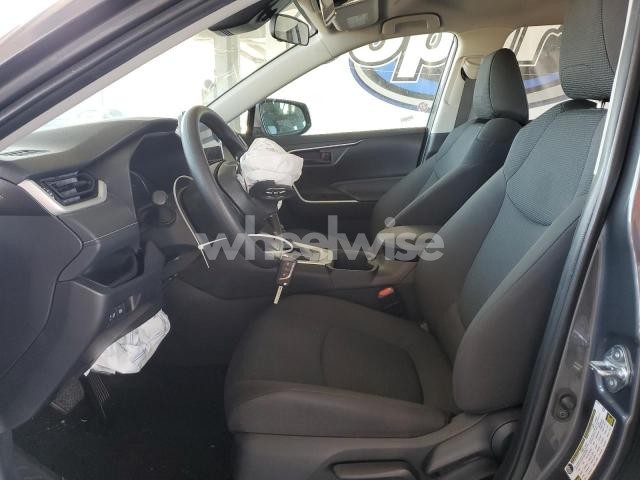 Photo 6 of 2025 TOYOTA RAV4 LE (VIN 2T3F1RFV4SW527729)