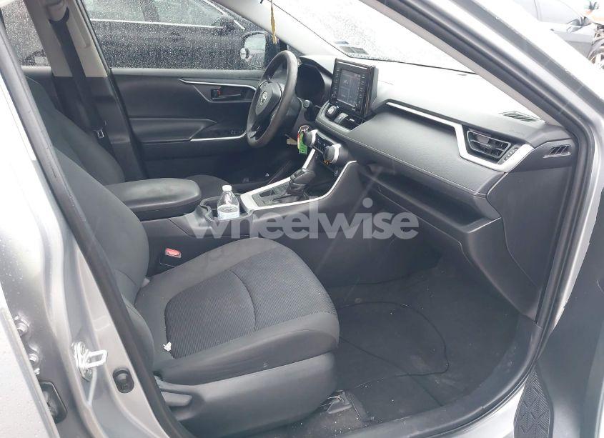 Photo 5 of 2020 Toyota Rav4 LE (VIN 2T3F1RFV5LC069301)