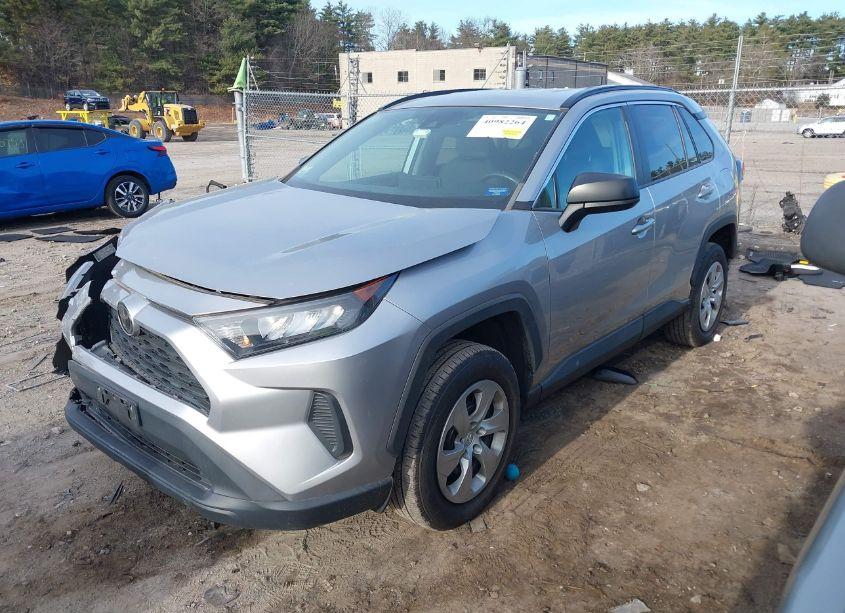 Photo 2 of 2020 Toyota Rav4 LE (VIN 2T3F1RFV5LC106136)