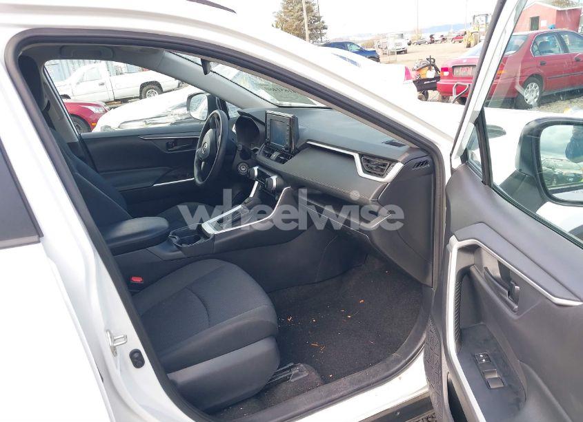 Photo 5 of 2020 Toyota Rav4 LE (VIN 2T3F1RFV5LC119890)