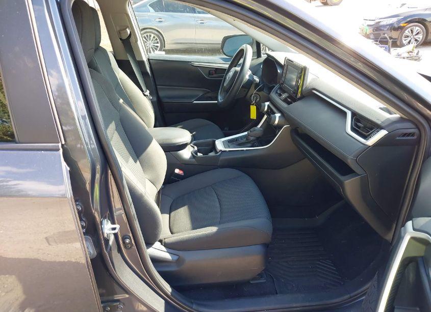 Photo 5 of 2021 Toyota Rav4 LE (VIN 2T3F1RFV5MW170810)