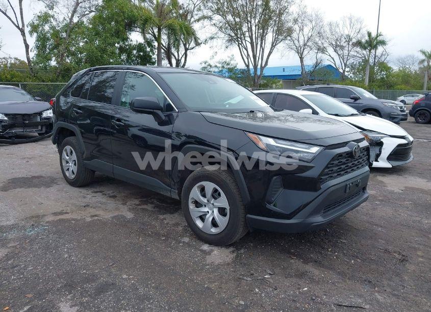 2024 Toyota Rav4 LE (VIN 2T3F1RFV5RW449827) main photo