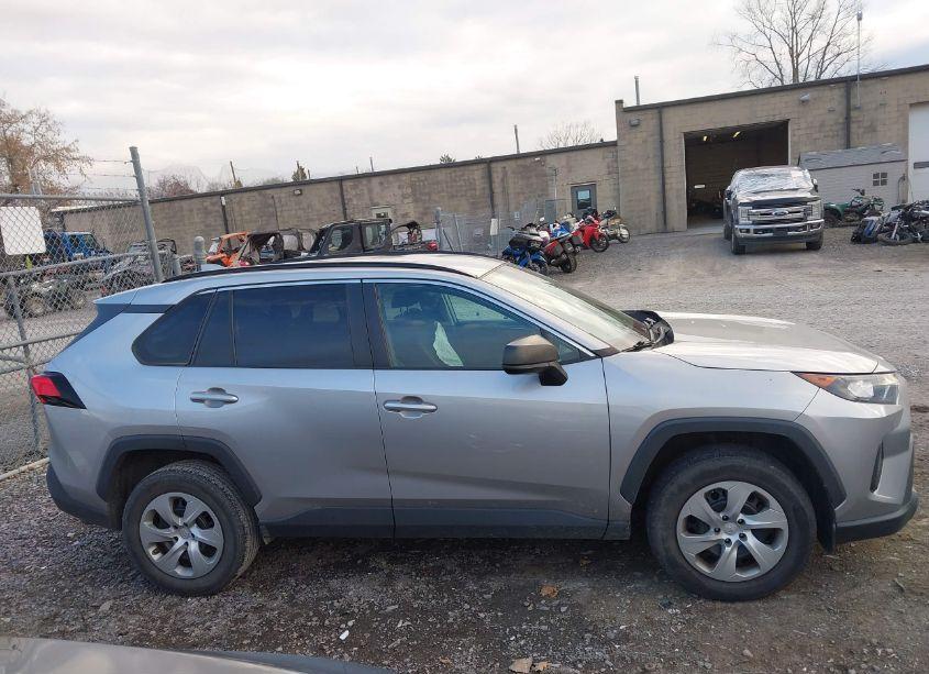 Photo 13 of 2020 Toyota Rav4 LE (VIN 2T3F1RFV6LC088438)