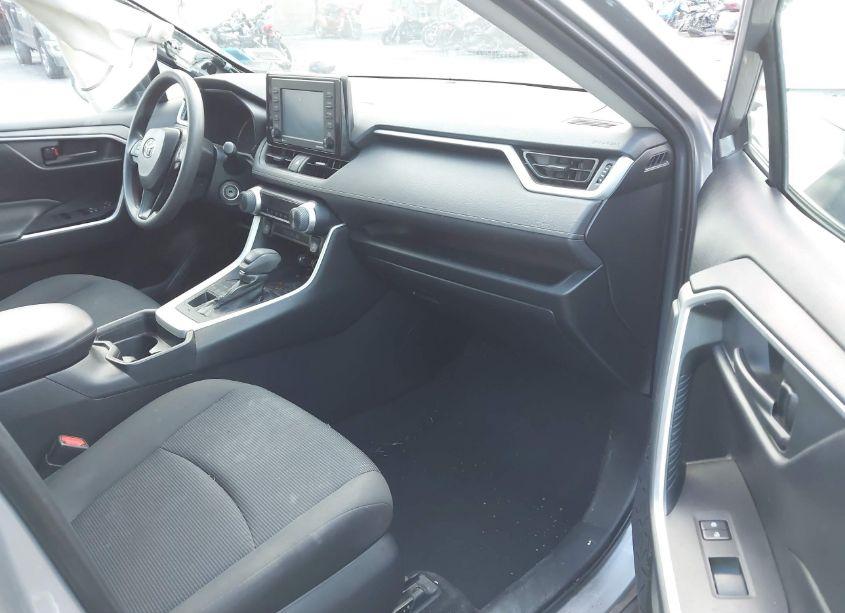 Photo 5 of 2020 Toyota Rav4 LE (VIN 2T3F1RFV6LC088438)
