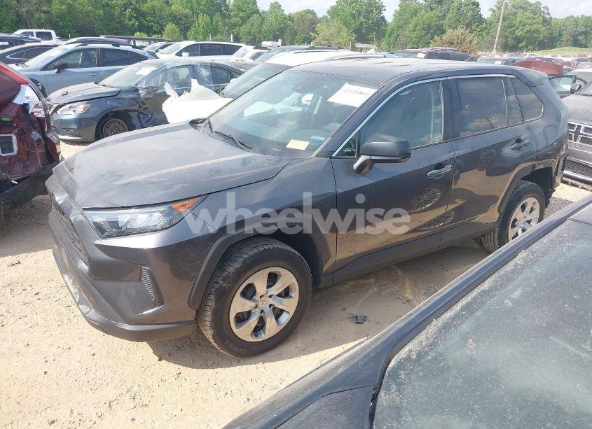 Photo 2 of 2022 Toyota Rav4 LE (VIN 2T3F1RFV6NC322161)