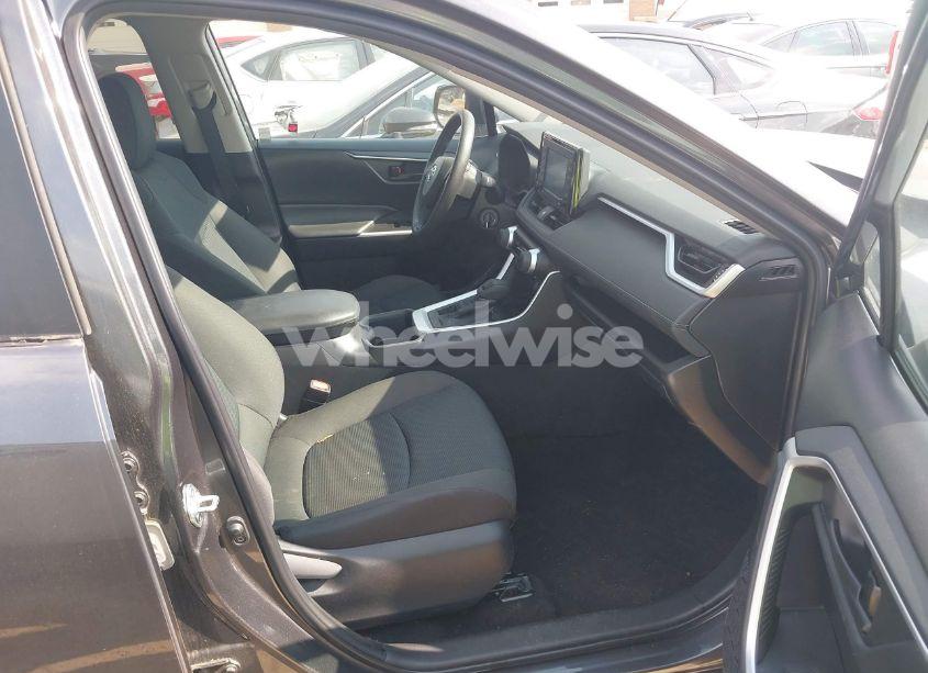 Photo 5 of 2022 Toyota Rav4 LE (VIN 2T3F1RFV6NC322161)