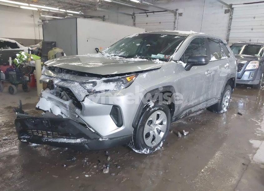 Photo 2 of 2022 Toyota Rav4 LE (VIN 2T3F1RFV6NW266138)
