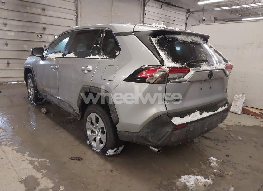 Photo 3 of 2022 Toyota Rav4 LE (VIN 2T3F1RFV6NW266138)