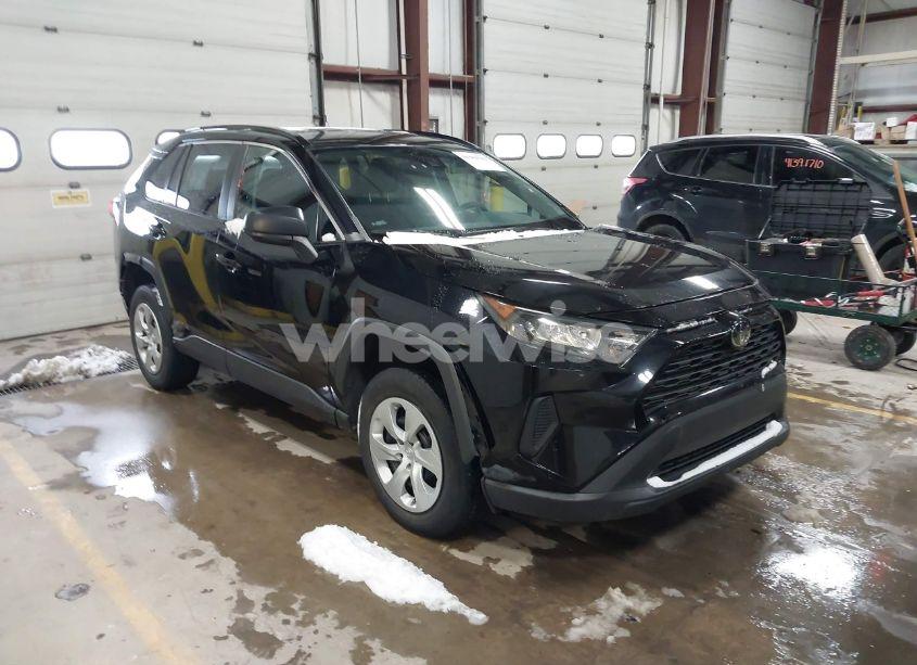 2020 Toyota Rav4 LE (VIN 2T3F1RFV7LC113699) main photo