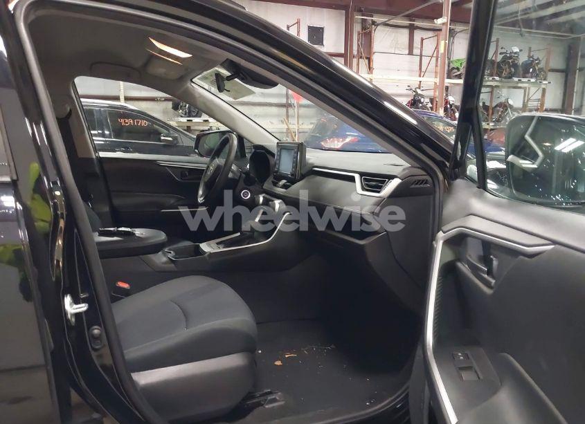 Photo 5 of 2020 Toyota Rav4 LE (VIN 2T3F1RFV7LC113699)