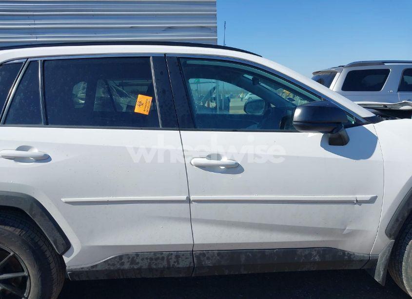 Photo 13 of 2020 Toyota Rav4 LE (VIN 2T3F1RFV7LW124233)