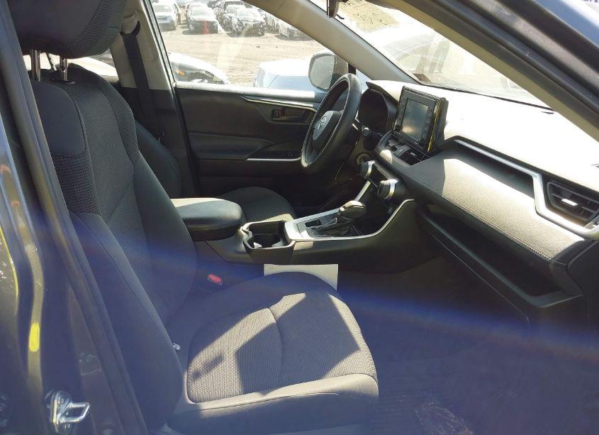 Photo 5 of 2021 Toyota Rav4 LE (VIN 2T3F1RFV7MC151886)