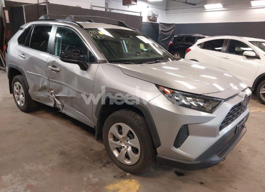 2021 Toyota Rav4 LE (VIN 2T3F1RFV8MW165102) main photo