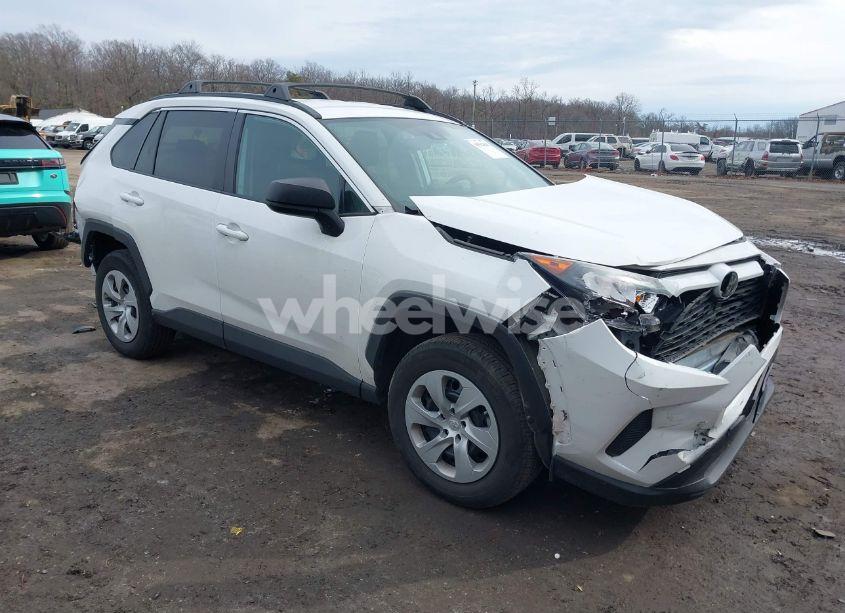 2021 Toyota Rav4 LE (VIN 2T3F1RFV8MW211561) main photo