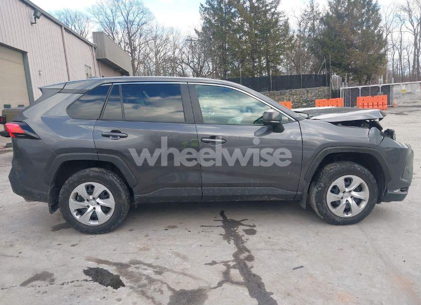 Photo 13 of 2022 Toyota Rav4 LE (VIN 2T3F1RFV8NC281984)