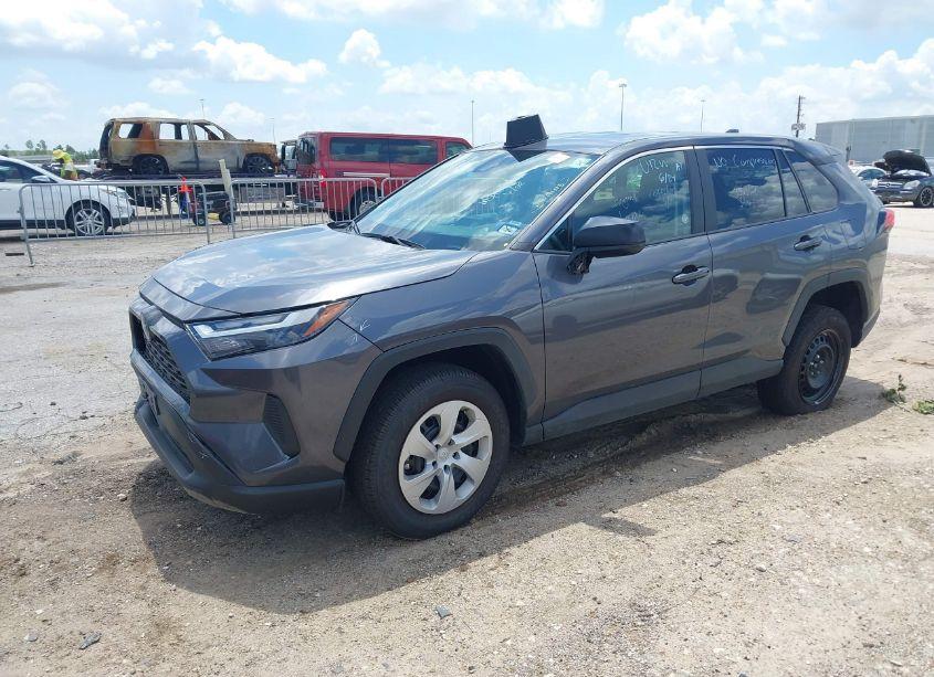 Photo 2 of 2024 Toyota Rav4 LE (VIN 2T3F1RFV8RC428956)