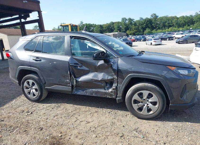 Photo 13 of 2020 Toyota Rav4 LE (VIN 2T3F1RFV9LW102606)