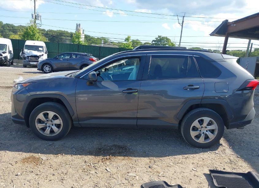 Photo 14 of 2020 Toyota Rav4 LE (VIN 2T3F1RFV9LW102606)
