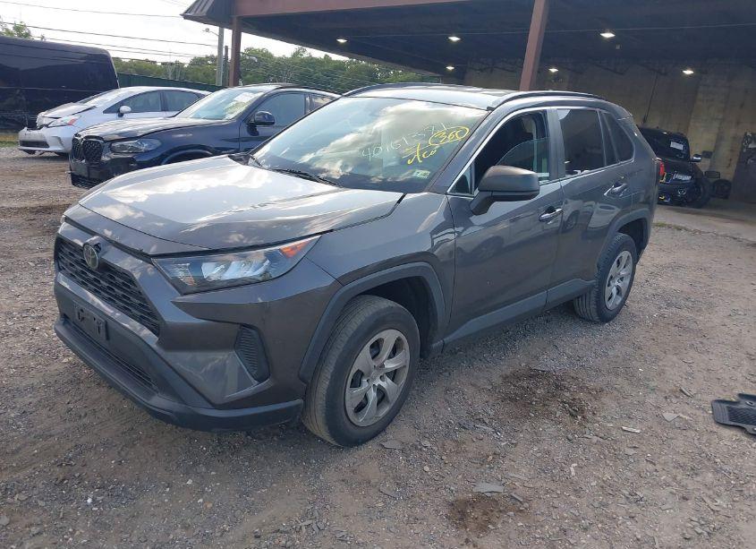 Photo 2 of 2020 Toyota Rav4 LE (VIN 2T3F1RFV9LW102606)