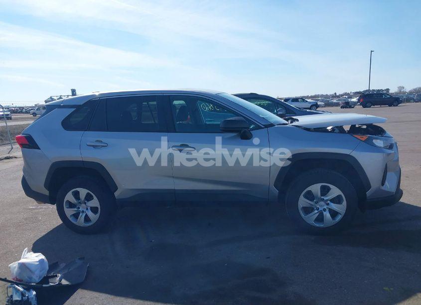 Photo 13 of 2022 Toyota Rav4 LE (VIN 2T3F1RFV9NC276261)