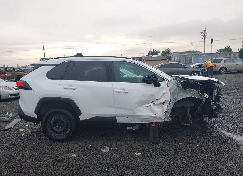 Photo 14 of 2020 Toyota Rav4 LE (VIN 2T3F1RFVXLC100915)
