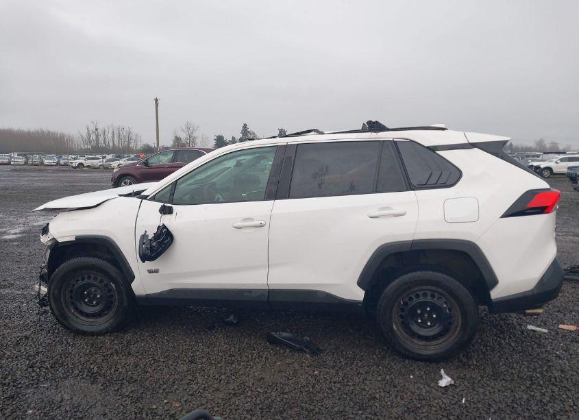 Photo 15 of 2020 Toyota Rav4 LE (VIN 2T3F1RFVXLC100915)