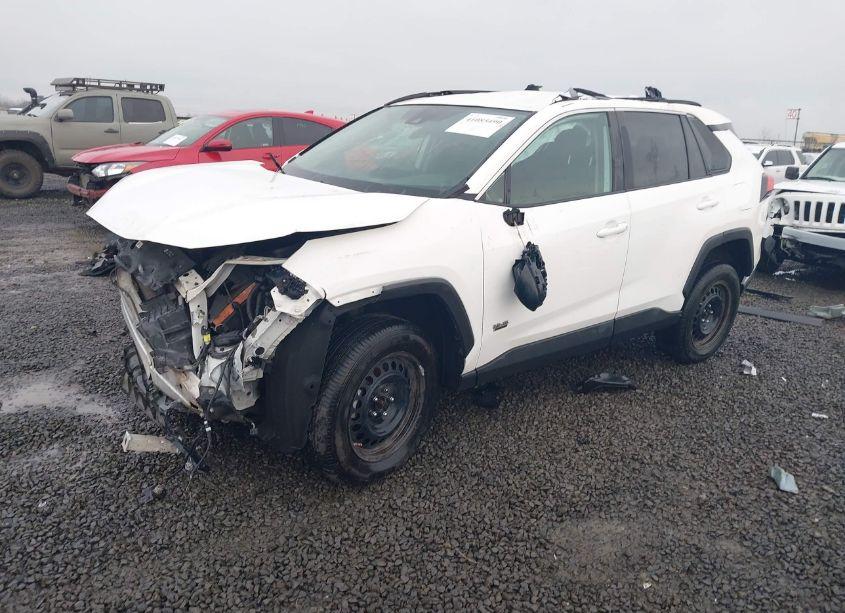 Photo 2 of 2020 Toyota Rav4 LE (VIN 2T3F1RFVXLC100915)