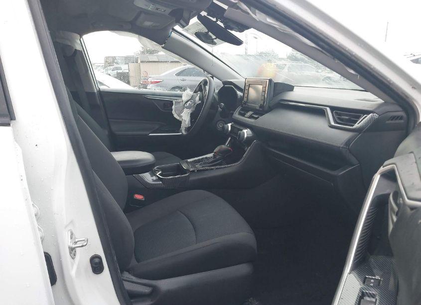 Photo 5 of 2020 Toyota Rav4 LE (VIN 2T3F1RFVXLC100915)