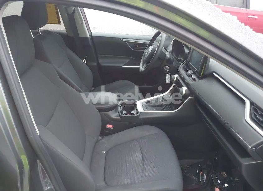 Photo 5 of 2021 Toyota Rav4 LE (VIN 2T3F1RFVXMC228380)