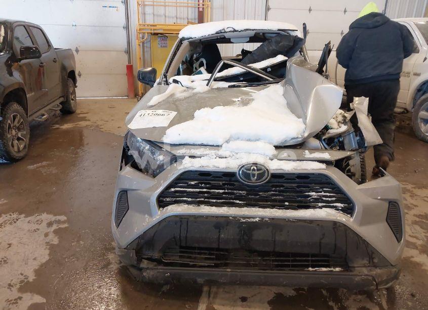 Photo 6 of 2021 Toyota Rav4 LE (VIN 2T3F1RFVXMW238681)