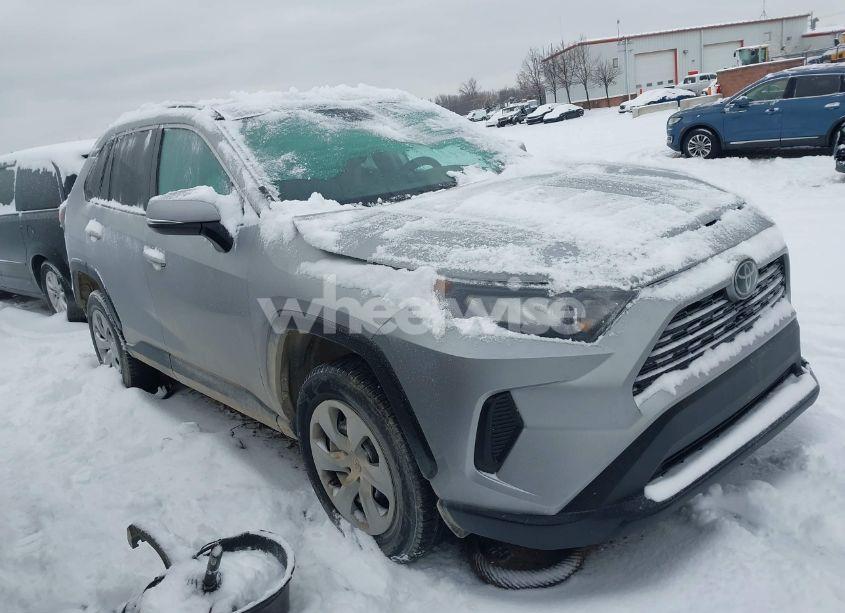 2021 Toyota Rav4 LE (VIN 2T3G1RFV0MW187261) main photo