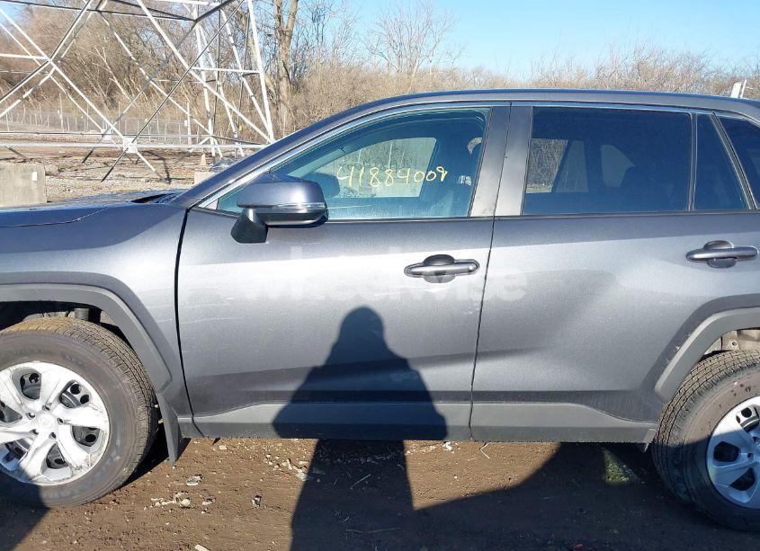 Photo 14 of 2024 Toyota Rav4 LE (VIN 2T3G1RFV0RW485221)