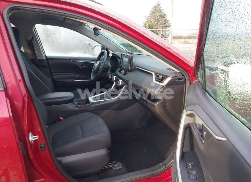 Photo 5 of 2019 Toyota Rav4 LE (VIN 2T3G1RFV1KW046146)