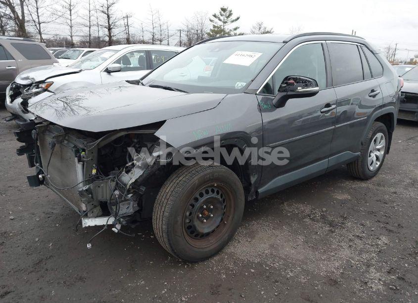 Photo 2 of 2020 Toyota Rav4 LE (VIN 2T3G1RFV1LW114348)