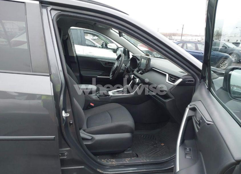 Photo 5 of 2020 Toyota Rav4 LE (VIN 2T3G1RFV1LW114348)
