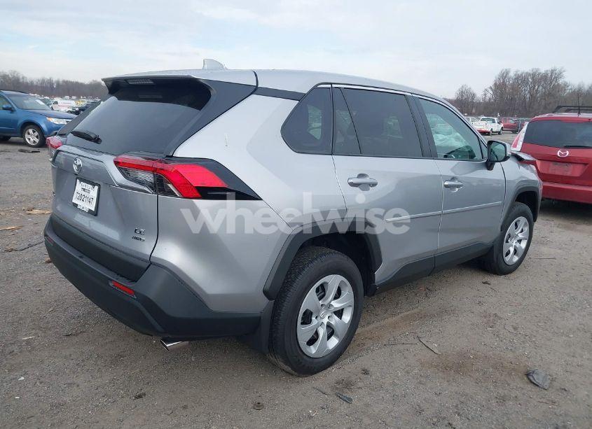 Photo 4 of 2024 Toyota Rav4 LE (VIN 2T3G1RFV1RC482426)