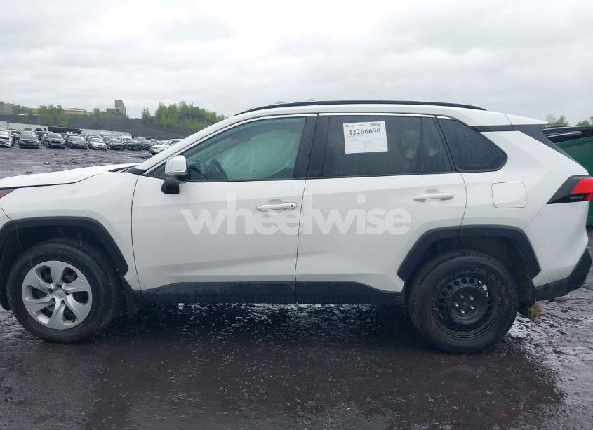 Photo 14 of 2019 Toyota Rav4 LE (VIN 2T3G1RFV2KC017563)