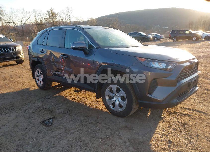 2020 Toyota Rav4 LE (VIN 2T3G1RFV2LC080244) main photo