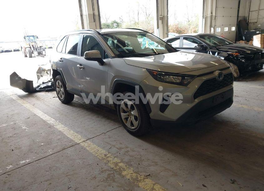 2020 Toyota Rav4 LE (VIN 2T3G1RFV2LW091792) main photo