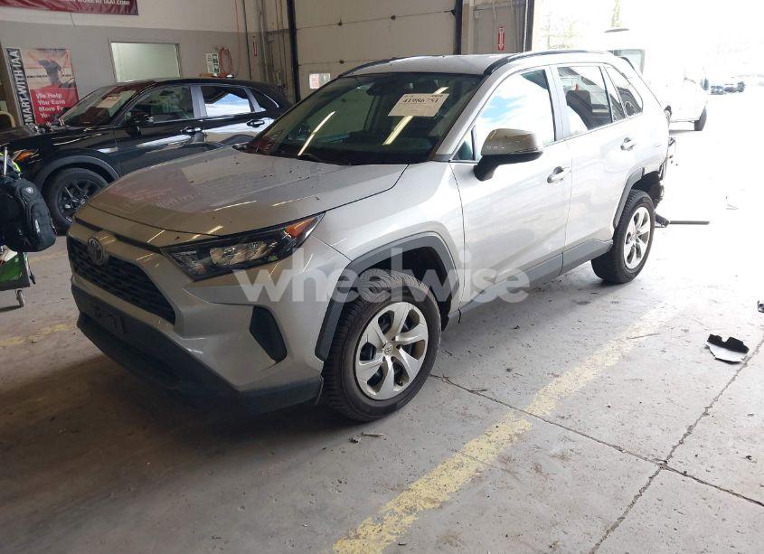 Photo 2 of 2020 Toyota Rav4 LE (VIN 2T3G1RFV2LW091792)
