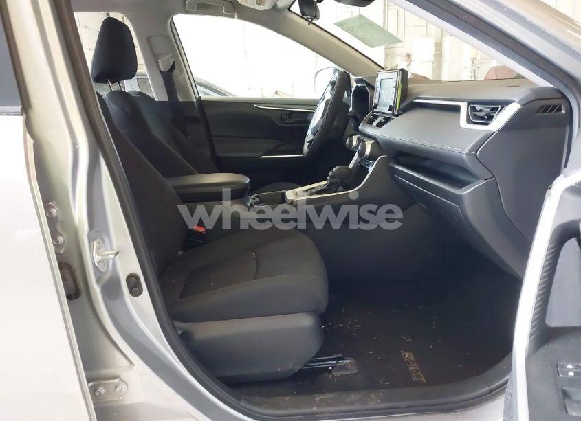 Photo 5 of 2020 Toyota Rav4 LE (VIN 2T3G1RFV2LW091792)