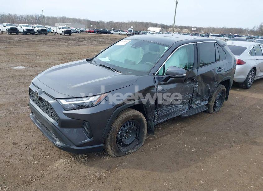 Photo 2 of 2024 Toyota Rav4 LE (VIN 2T3G1RFV2RW490095)