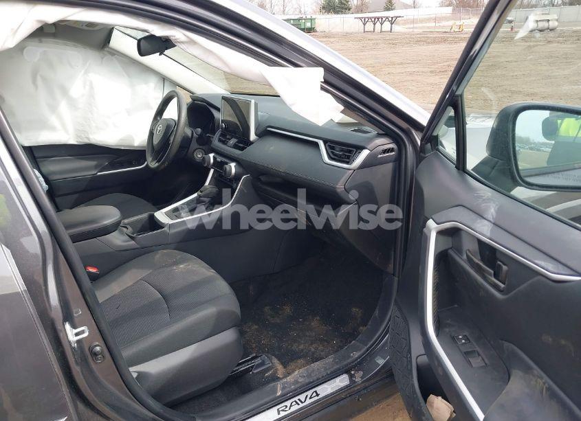 Photo 5 of 2024 Toyota Rav4 LE (VIN 2T3G1RFV2RW490095)