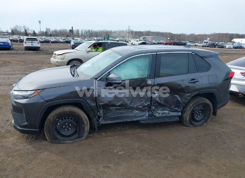 Photo 6 of 2024 Toyota Rav4 LE (VIN 2T3G1RFV2RW490095)