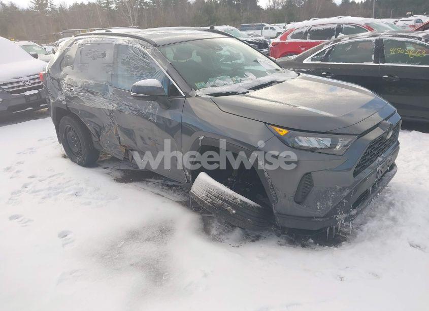 2020 Toyota Rav4 LE (VIN 2T3G1RFV3LC131248) main photo