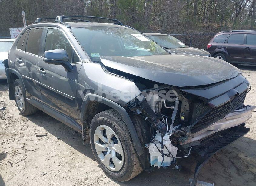 2020 Toyota Rav4 LE (VIN 2T3G1RFV3LW108860) main photo