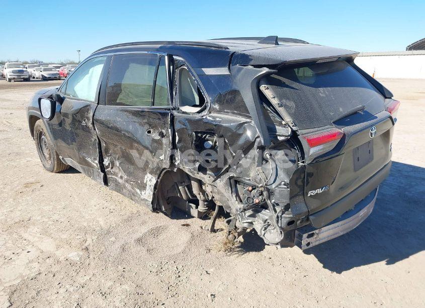 Photo 3 of 2021 Toyota Rav4 LE (VIN 2T3G1RFV3MC173128)