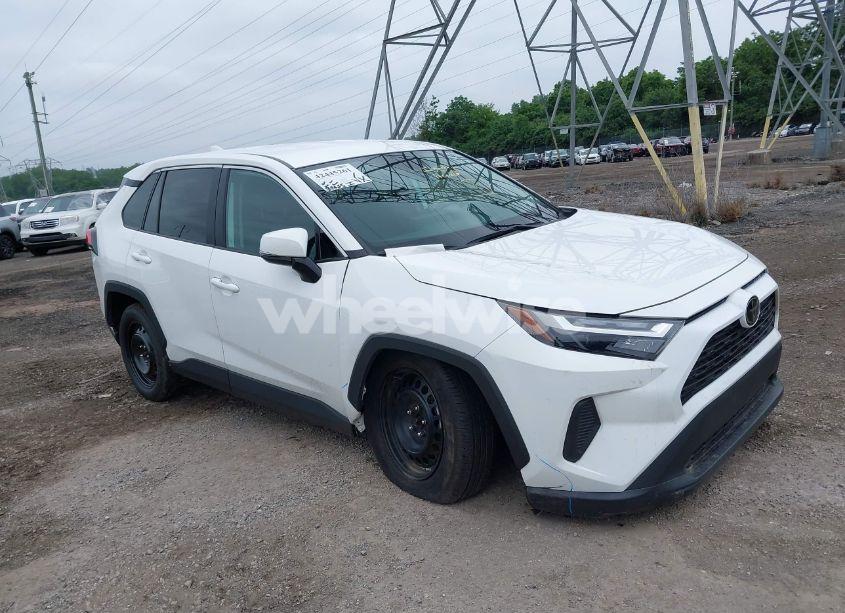 2024 Toyota Rav4 LE (VIN 2T3G1RFV3RC463800) main photo