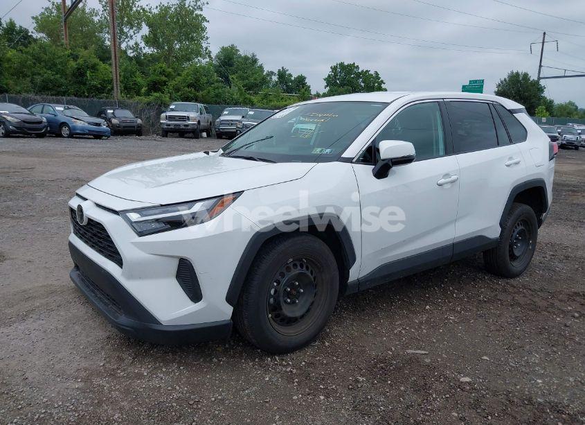 Photo 2 of 2024 Toyota Rav4 LE (VIN 2T3G1RFV3RC463800)