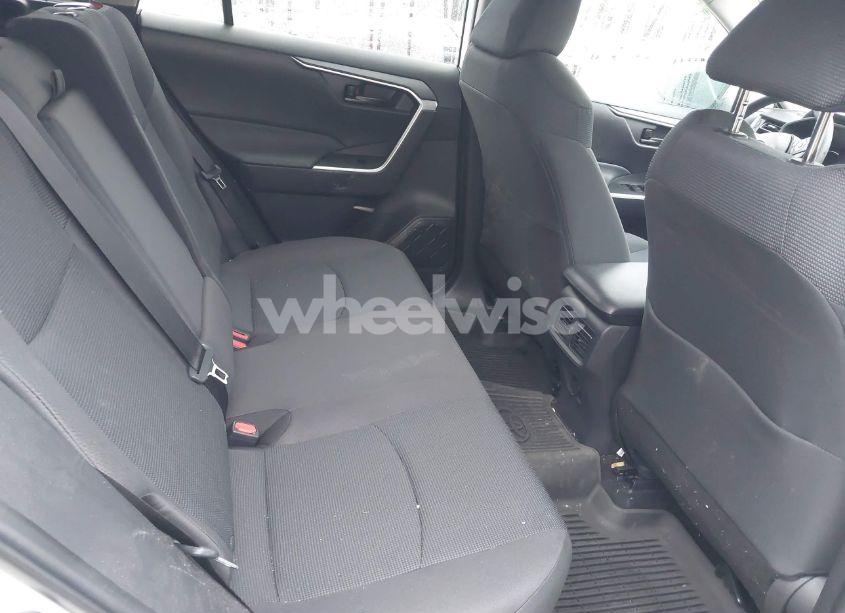 Photo 8 of 2024 Toyota Rav4 LE (VIN 2T3G1RFV3RC463800)